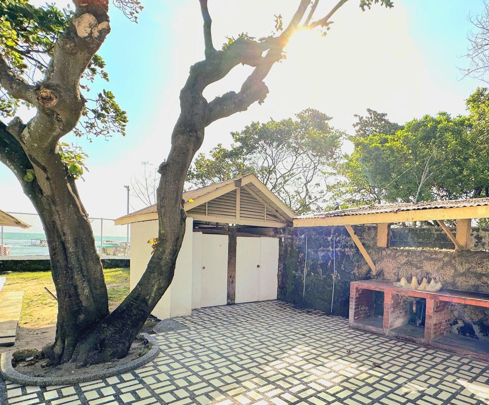 White House, Batangas Villa Lian Exterior photo